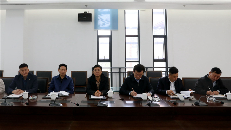 四川循環(huán)經(jīng)濟協(xié)會會長鐘勤建一行到川威連界基地調(diào)研(圖3)