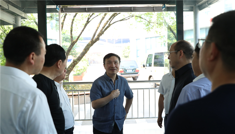 川威集團(tuán)董事長(zhǎng)王勁一行 “五一”勞動(dòng)節(jié)視察連界區(qū)域重點(diǎn)項(xiàng)目(圖8)