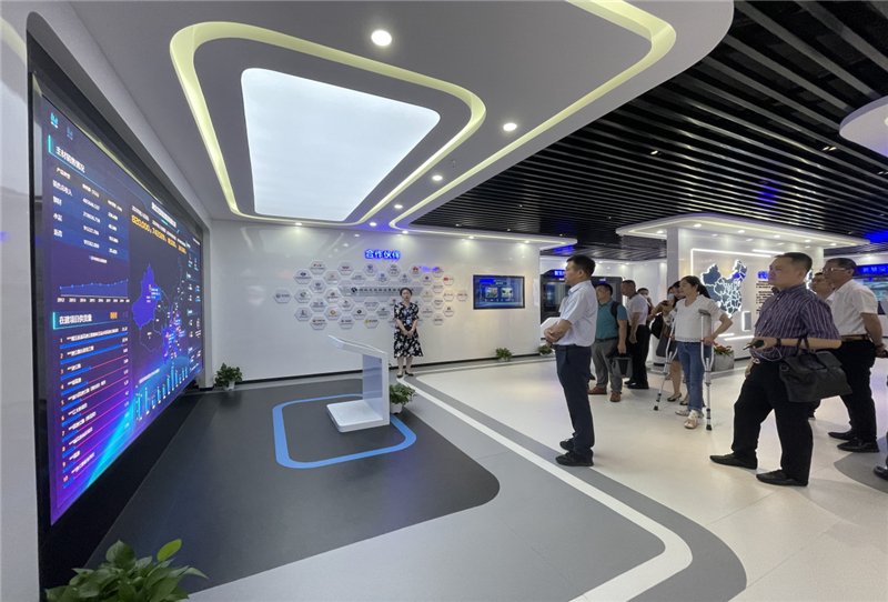 中鐵開發(fā)投資集團、中鐵八局現(xiàn)代物流、四川省川威集團、湖北交投物流舉辦交(圖1)