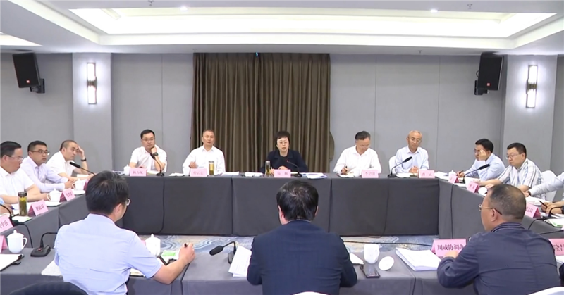 市委書記鄭莉蒞臨川威調(diào)研指導(dǎo)轉(zhuǎn)型發(fā)展工作(圖5)