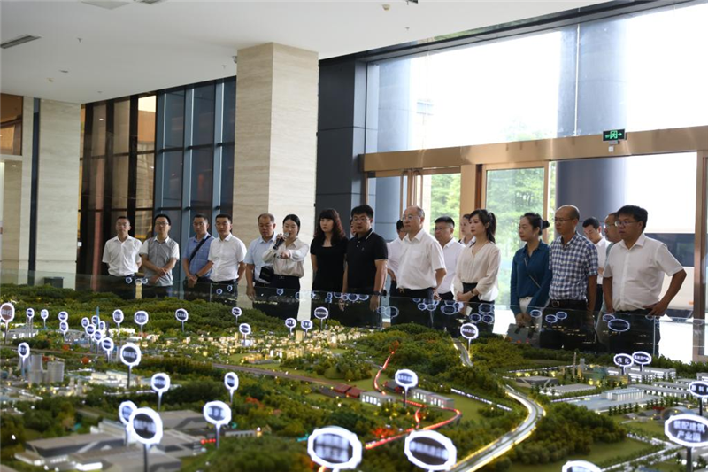 云南省玉溪市江川區(qū)區(qū)長(zhǎng)常成一行蒞臨川威考察調(diào)研(圖1)