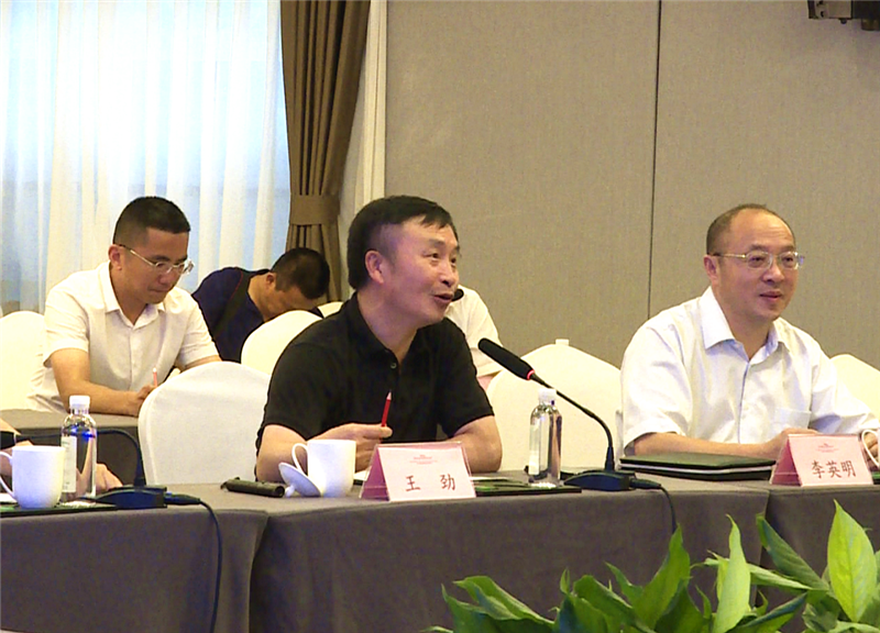 西昌市委副書記曾懷陽(yáng)一行到川威調(diào)研(圖5)