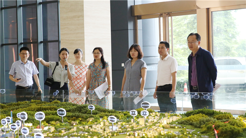 省人社廳調(diào)解仲裁工作調(diào)研組洪珂一行來川威連界基地考察調(diào)研(圖1)