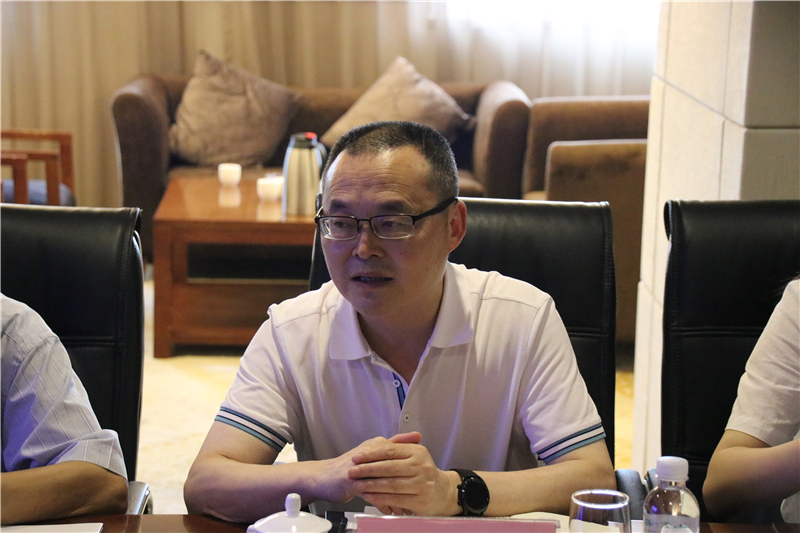 四川能投、鋒源氫能領(lǐng)導(dǎo)到訪川威交流洽談(圖4)