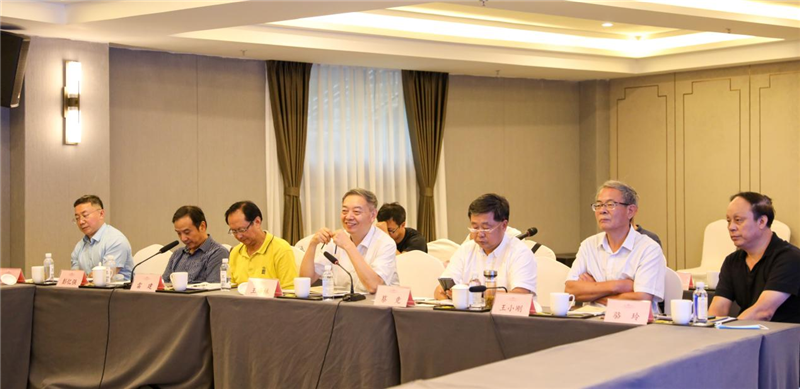 四川省委省政府決策咨詢委員會(huì)到川威集團(tuán)交流調(diào)研(圖4)