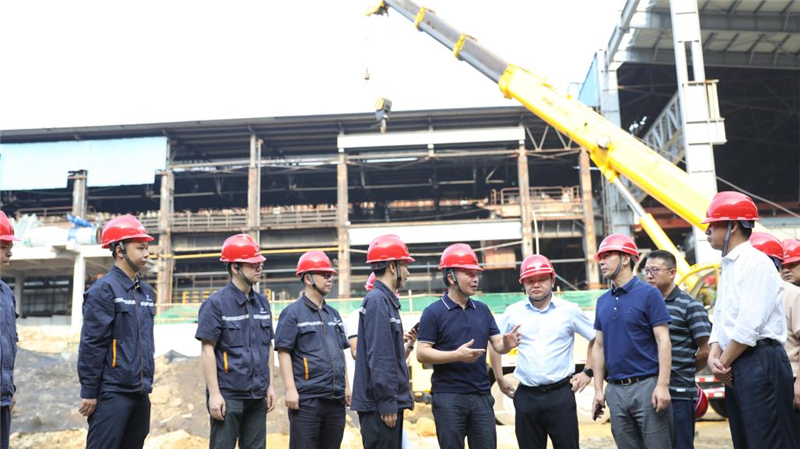 國慶佳節(jié)！川威集團董事長王勁一行深入連界區(qū)域重點項目現(xiàn)場考察(圖1)